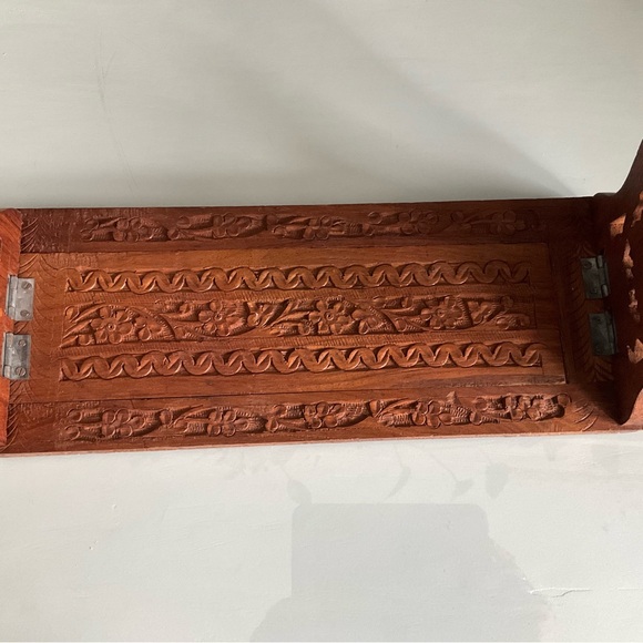 Carved Wood Expandible Book Rack Bookends - Picture 3 of 7